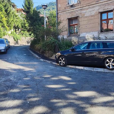 Cozy, Nice & Quiet Apartment Lucky Sarajevo - Free Public Parking Buitenkant foto