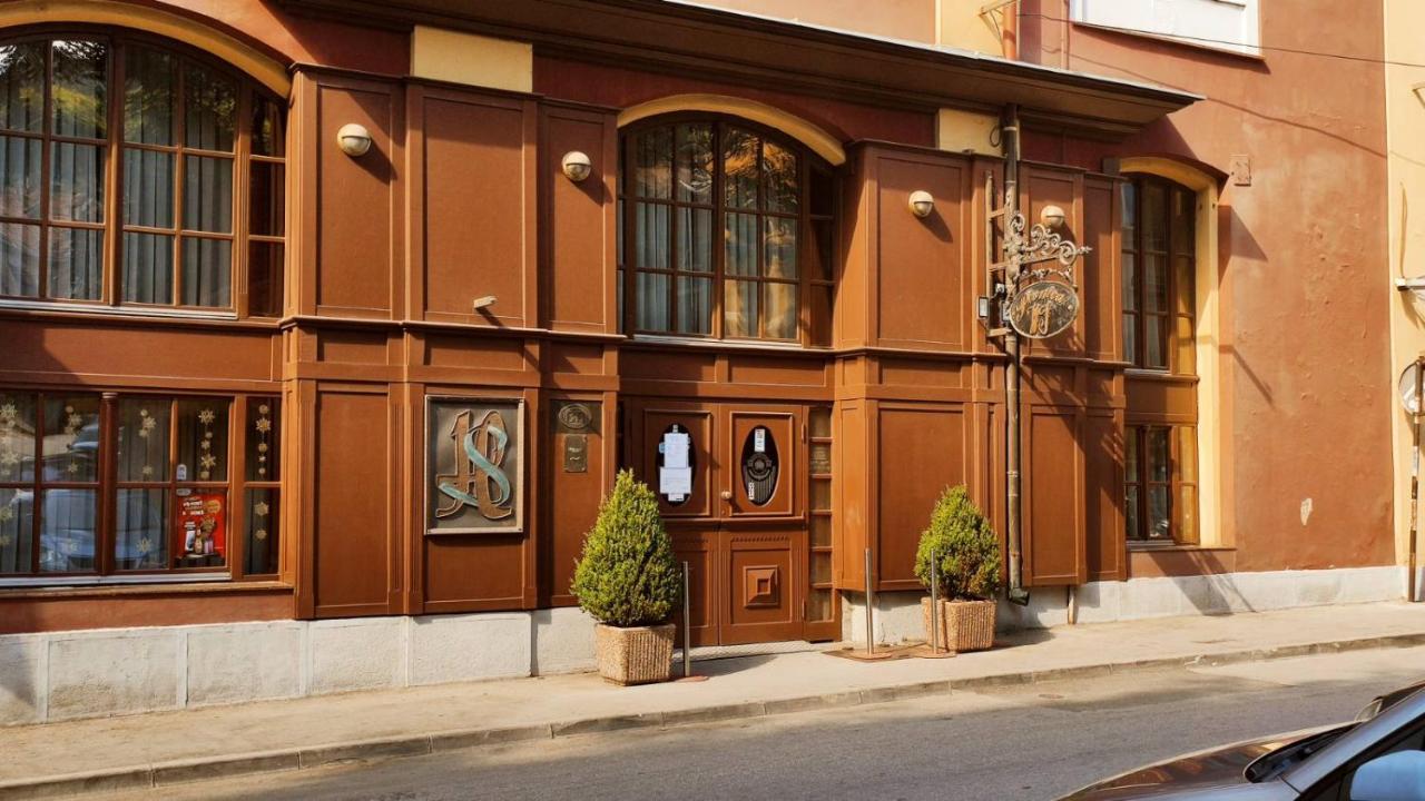 Cozy, Nice & Quiet Apartment Lucky Sarajevo - Free Public Parking Buitenkant foto